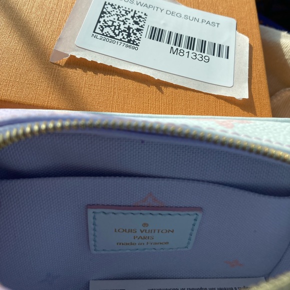 ‼️SOLD ‼️LV Wapity Case Sunrise Pastel - Picture 12 of 14